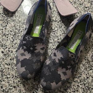 Rothy’s Grey Botanicamo Loafer Women’s Size 8.5